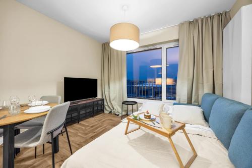 Konopacka Studio - 7th Floor, Trams Nearby - by Rentujemy
