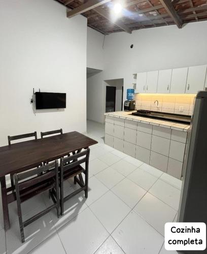 Nhà bếp/bếp nhỏ tại Casa Fundo de Quintal