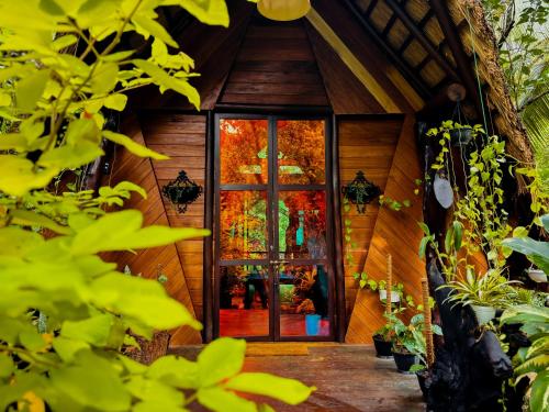 Κήπος έξω από το Chika's Place River View Udawalawa