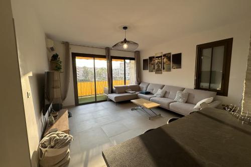 Spacious apartment in Nice with balcony