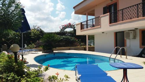 Villa Antikleia