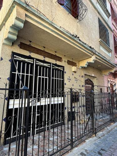 El edificio en el que está el departamento