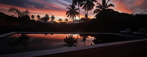 Te Aro Villa 3 brand new 5 brm villa with pool