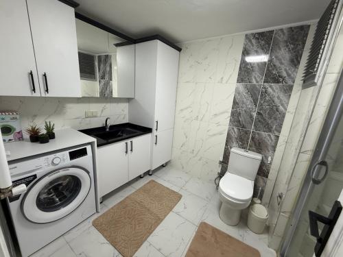 Vannituba majutusasutuses Boutique comfort in the heart of the city