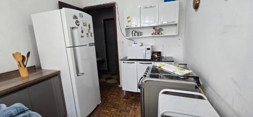 Η κουζίνα ή μικρή κουζίνα στο Casa doce Lar