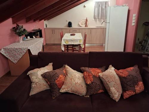 Η κουζίνα ή μικρή κουζίνα στο Chaido's attic