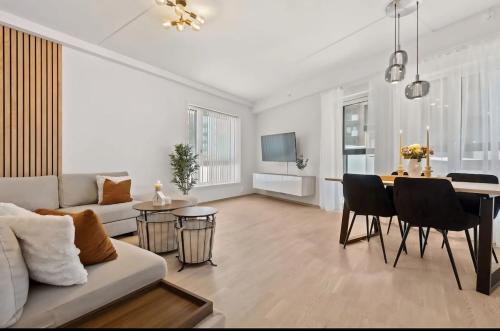 Et tv og/eller underholdning på Sentral og ny 3-roms lelighet