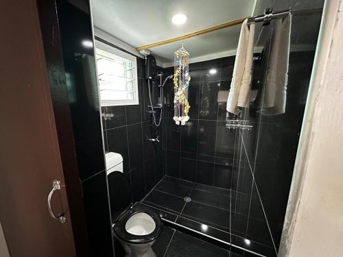 Phòng tắm tại Nadi Ocean House 1