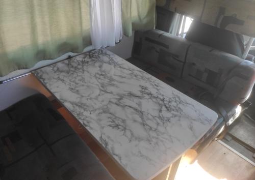 Ένα ή περισσότερα κρεβάτια σε δωμάτιο στο Autovan Alqueva