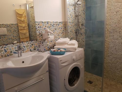 Aurora Apartments and Spa photo 3