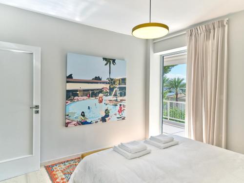 12LVE Vouliagmeni Apartment