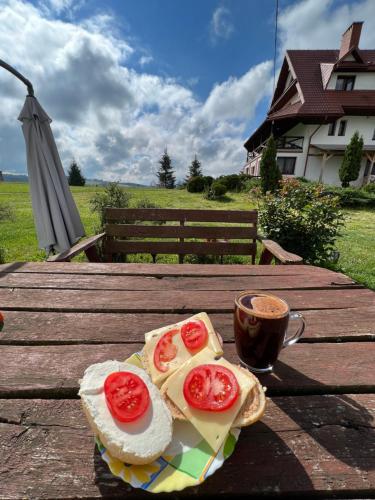 Φαγητό σε αυτό το διαμέρισμα ή κάπου εκεί κοντά