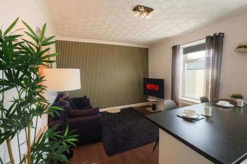 The Cathays Nook - Spacious 2 Bed Apartment Central Cardiff photo 3