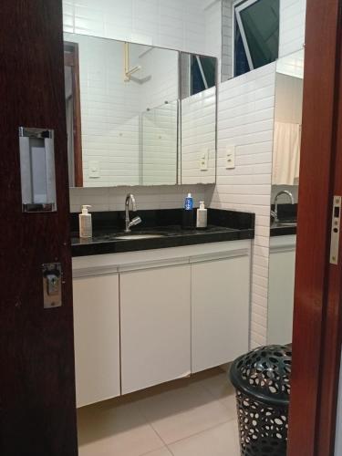 Kuchyň nebo kuchyňský kout v ubytování Apartamento na praia de Manaíra João Pessoa PB