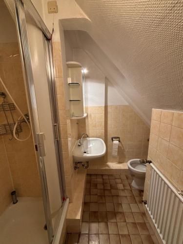 Phòng tắm tại Hotel Salzufler Hof