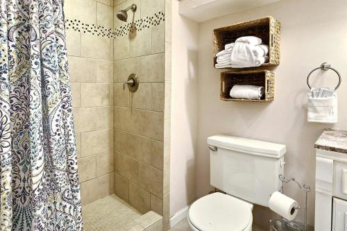 Koupelna v ubytování Oglethorpe Manor Garden Level