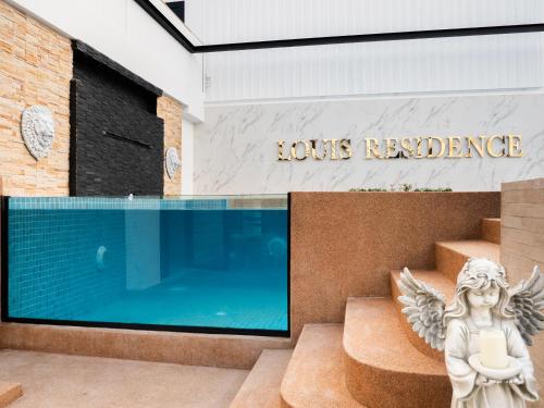 Πισίνα στο ή κοντά στο Louis Residence Hotel