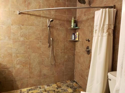 Ένα μπάνιο στο On Hillcrest near LBJ Freeway