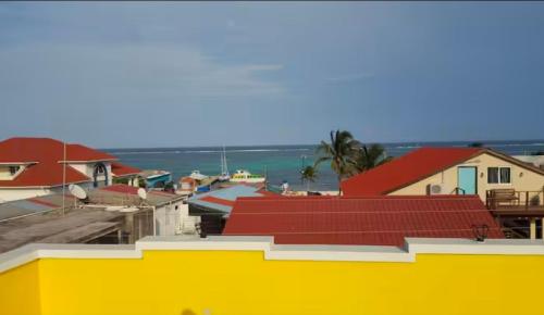 Γενική θέα στη θάλασσα ή θέα στη θάλασσα από  αυτό το διαμέρισμα