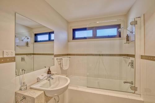 O baie la Georges Bay Luxury