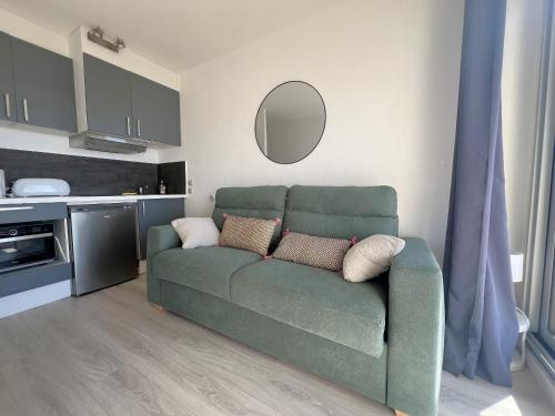 Studio en bord de mer avec accès direct à la plage et parking sécurisé