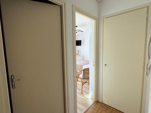 Φωτογραφία από το άλμπουμ του Grand studio lumineux avec balcon et WiFi, résidence avec piscine - FR-1-555-122 σε Aix-les-Bains