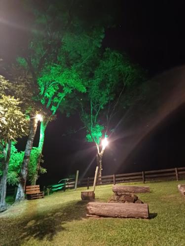 Κήπος έξω από το Cabana Toca da Raposa