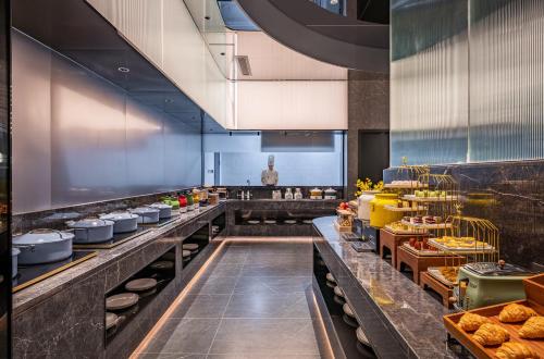 Jídlo v hotelu nebo okolí