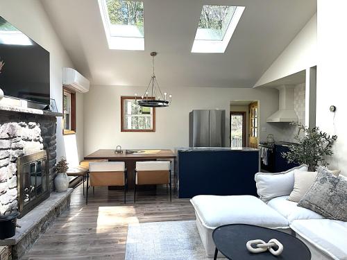 GouldsboroRomantic Mountainside Cozy Cabin Poconos的相册照片