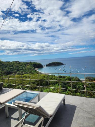 Φυσικό τοπίο κοντά σε οργανωμένο κάμπινγκ