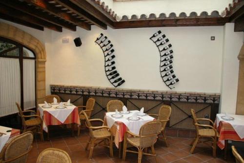 Restoran atau tempat lain untuk makan di Hostal Torre de Guzmán