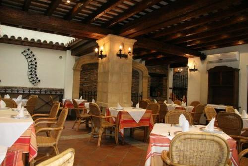 Restoran atau tempat lain untuk makan di Hostal Torre de Guzmán