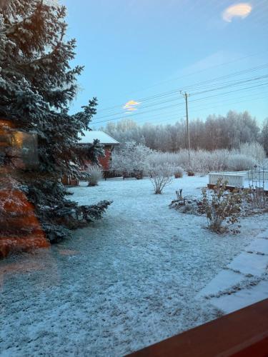 Φωτογραφία από το άλμπουμ του Neat studio apartment with private entrance σε Κέμι