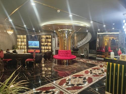 Χώρος καθιστικού στο Golden Lux Hotel Antalya