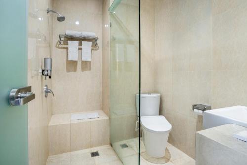 Ένα μπάνιο στο Puri Senyiur Hotel