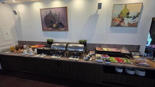 Jídlo v hotelu nebo okolí