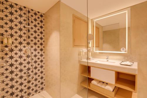 Phòng tắm tại Lemon Tree Suites, Gurugram