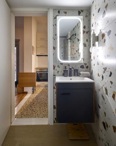 Modern & Cozy Studio in Kypseli