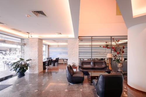 Gallery image of Waugh Den Business Hotel in Taichung
