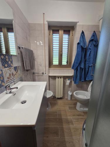 Et badeværelse på Casa vacanze il tramonto vasto marina