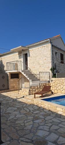 Kuća za odmor Tomina sa dva apartmana