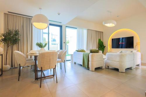 Breathtaking 3BR Townhouse in Eden The Valley