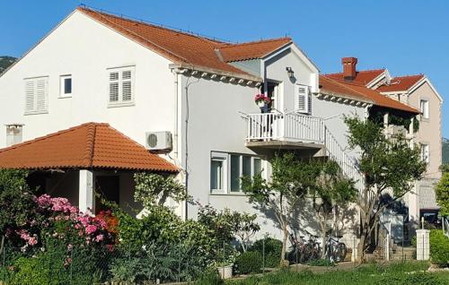 1 Bedroom Awesome Apartment In Mali Ston