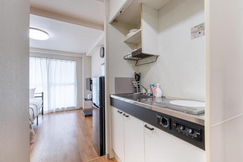 -Flats303- 1-minute walk from Okubo Station! 6-minute walk from Shin-Okubo Station! Within walking distance of Shinjuku Station!