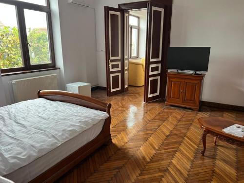 Μια τηλεόραση ή/και κέντρο ψυχαγωγίας στο Conacul Maria