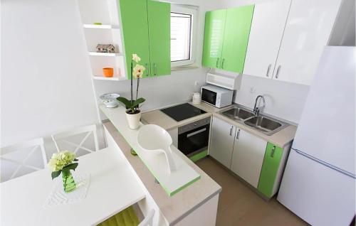 Amazing Apartment In Podstrana With Wifi
