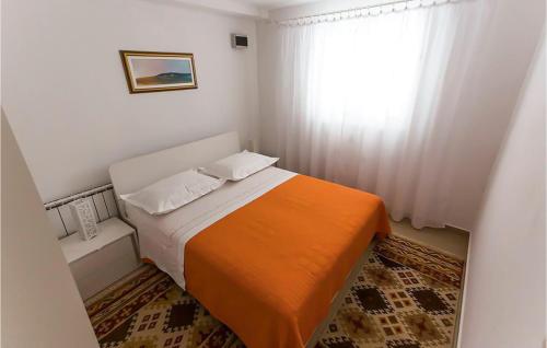 Amazing Apartment In Podstrana With Wifi