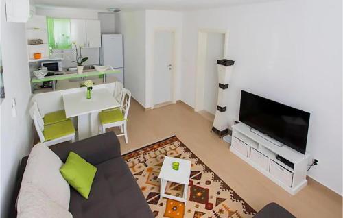 Amazing Apartment In Podstrana With Wifi