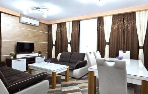 Cozy Apartment In Vodice With Wifi