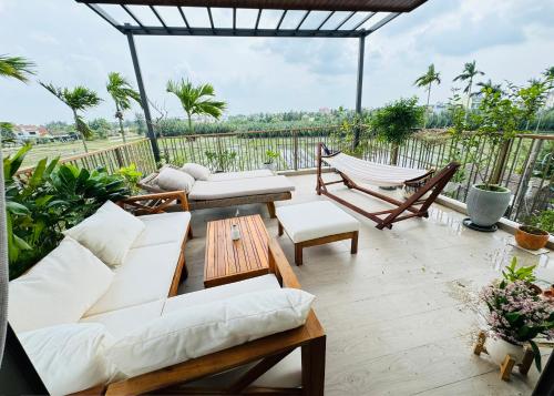 Μπαλκόνι ή βεράντα στο LÚA de ROSY HOI AN